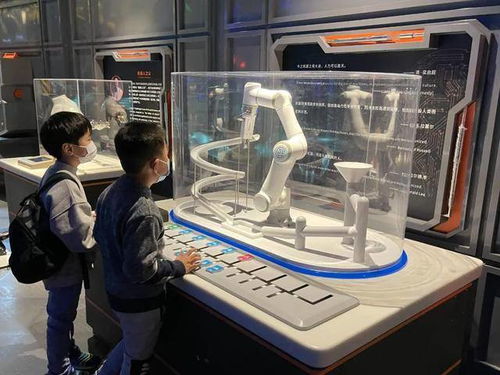 牛年首日上海科技馆三新亮相 机器人工厂、飞行学院与科技中介服务